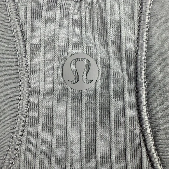 Lululemon Ebb to street tank top in light lavender with bra inside size 14 - Picture 6 of 8